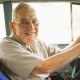 ¿Qué precauciones deben tomar los conductores mayores?